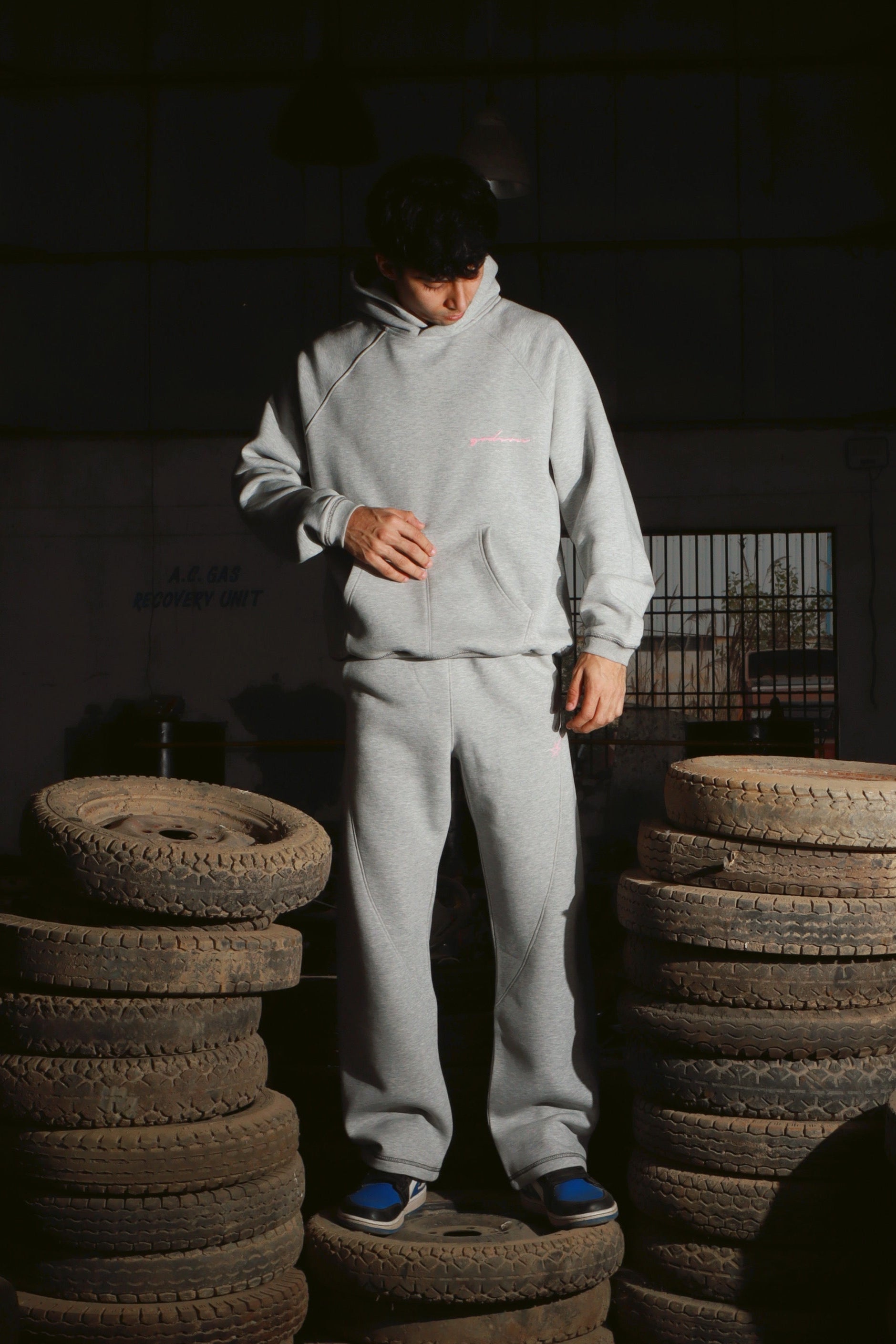 LHC HOODIE [GREY]