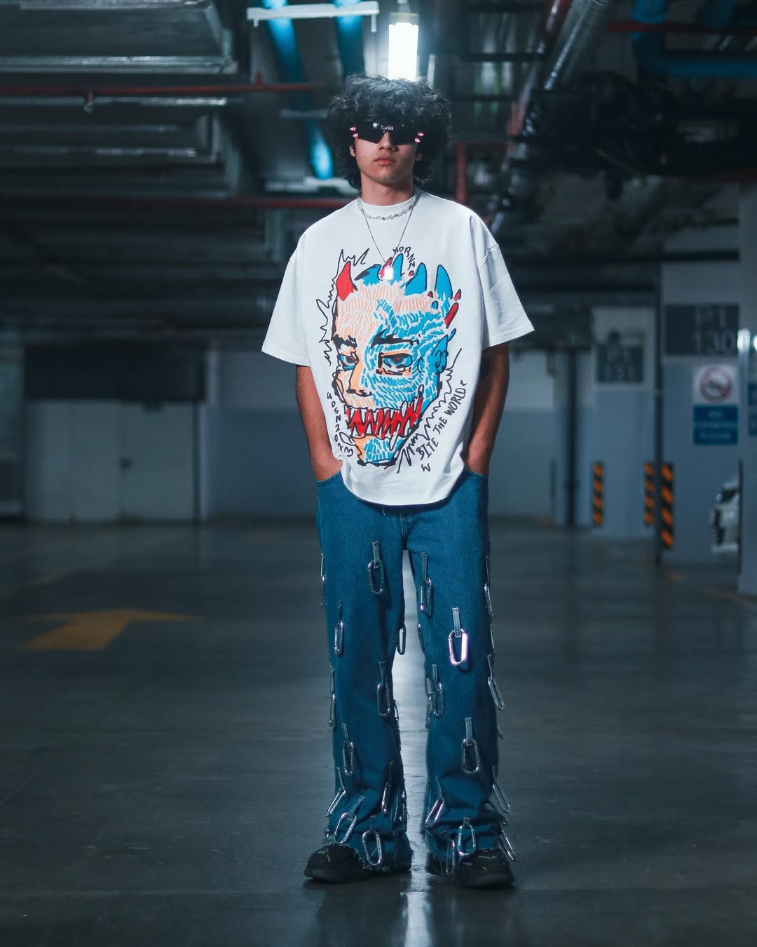 BITE THE WORLD [WHITE]